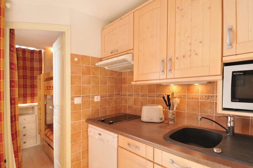 Belle Plagne two Roomed Apartment for 5 People, Located on the Slopes Am421