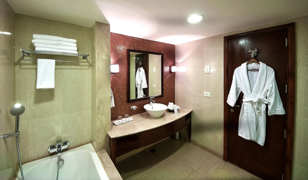 The Golden Plaza Hotel