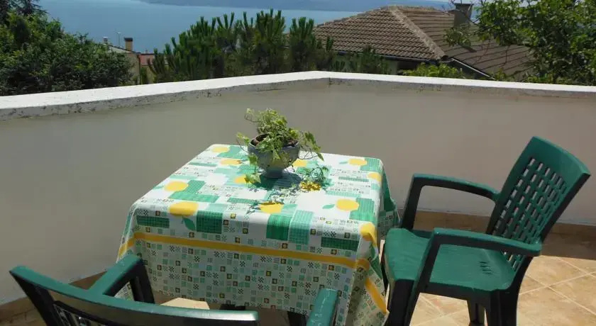 St.Nikola Holiday Home
