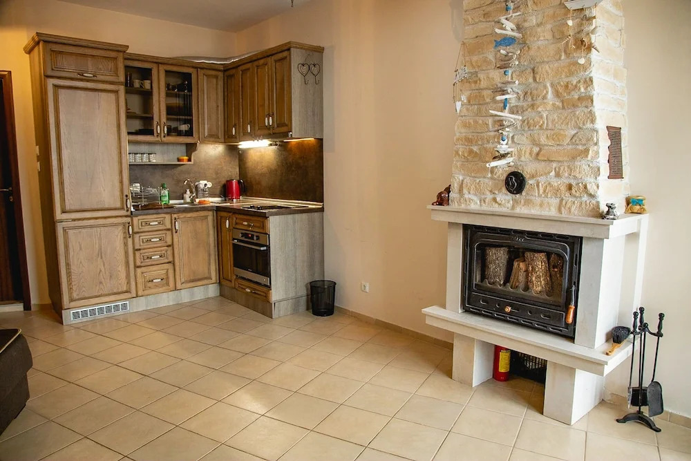 FM Premium 1-BDR Apartment with Pool & Parking - Summer Days