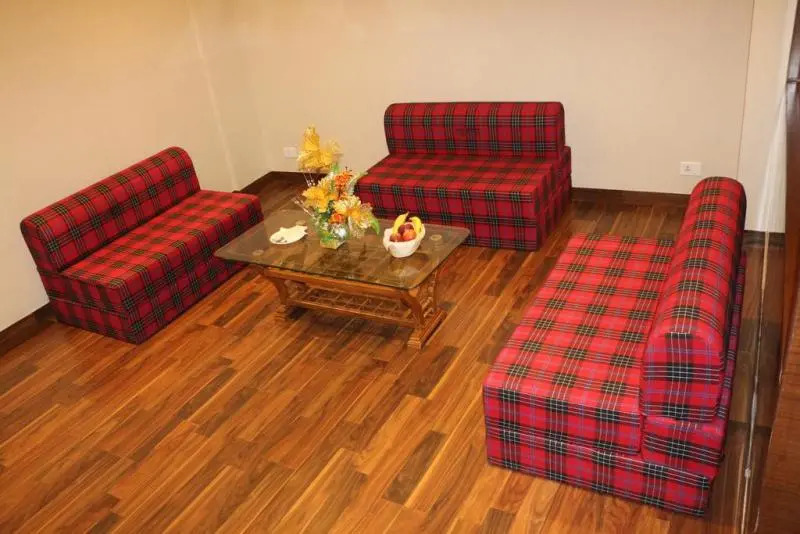 Hotel Lakhdatar