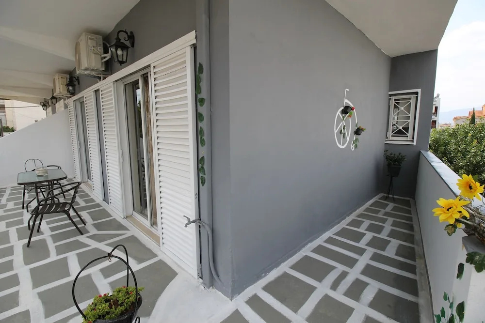 Christa's Home near ATH Airport