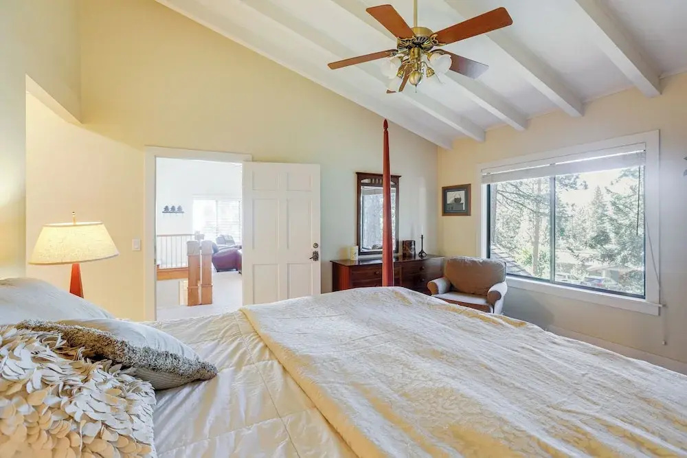 Spacious Tahoe City Retreat < 2 Mi to Lake Tahoe!