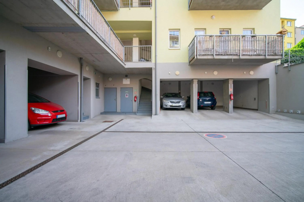 Urban Apartments by Homester