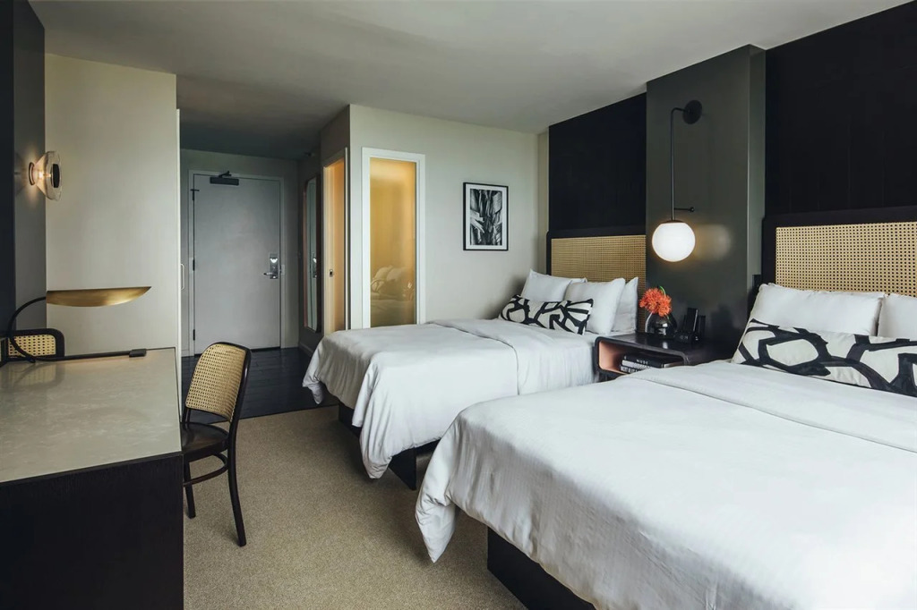 Hotel Renew