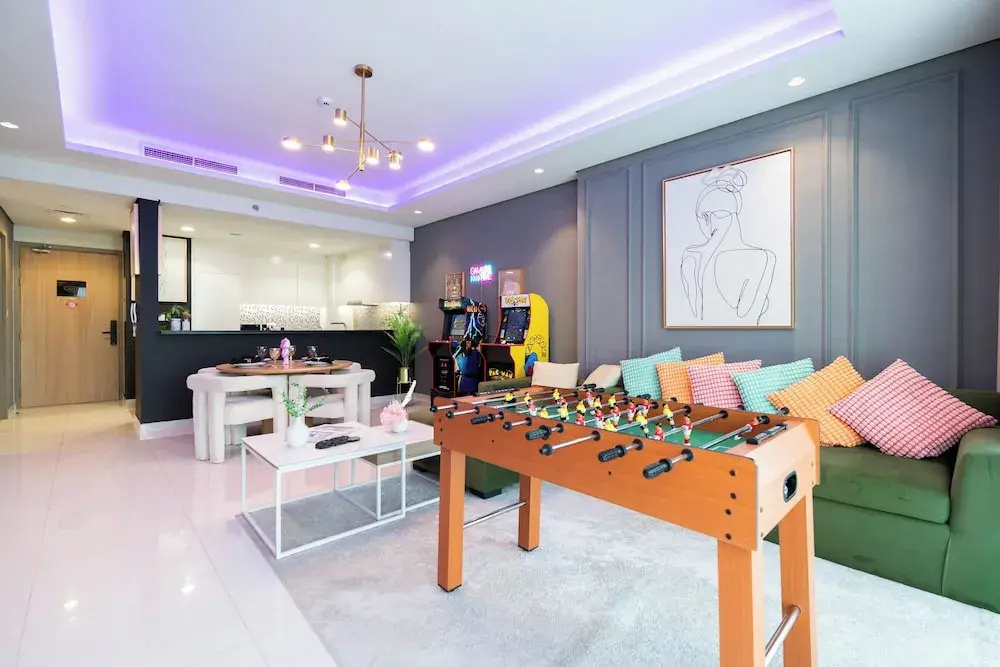 Exclusive Paramount 2BR - Skyline