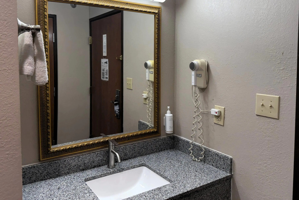 Super 8 by Wyndham Frankfort IN