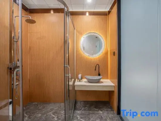 Yikela Yinying Apartment (Xinhui Wanda Plaza)