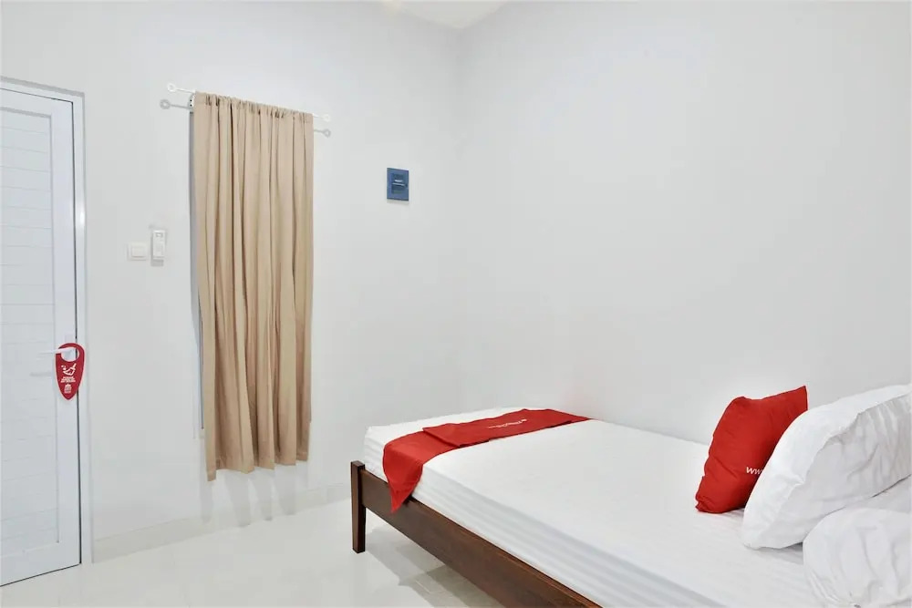 ZEN Rooms Bintaro Sector 3