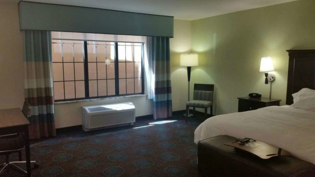 Hampton Inn and Suites St. Cloud