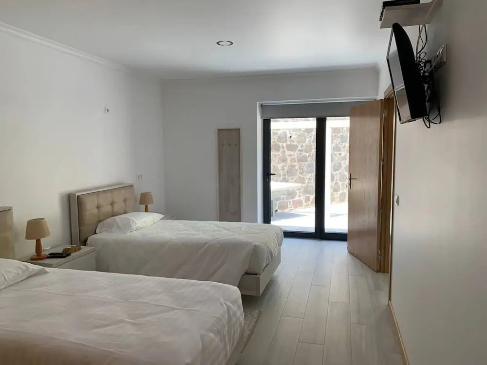 Charming 5-bed House in Ribeiro Frio