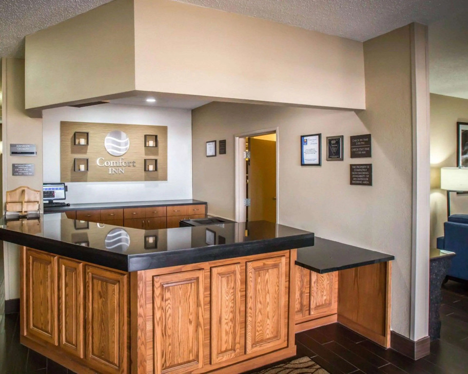 Comfort Inn Morris I-80