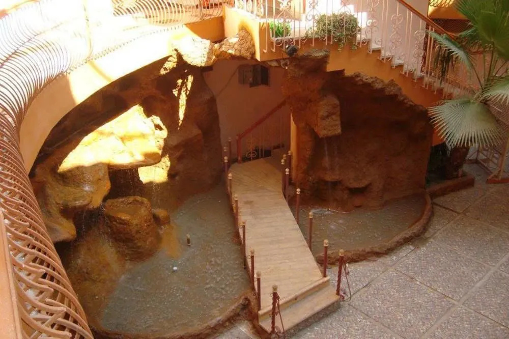 Eiffel Hotel Hurghada