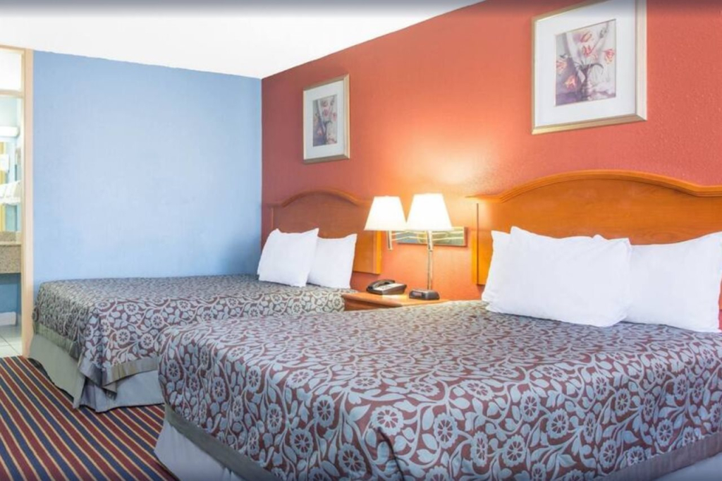 Days Inn by Wyndham Albany