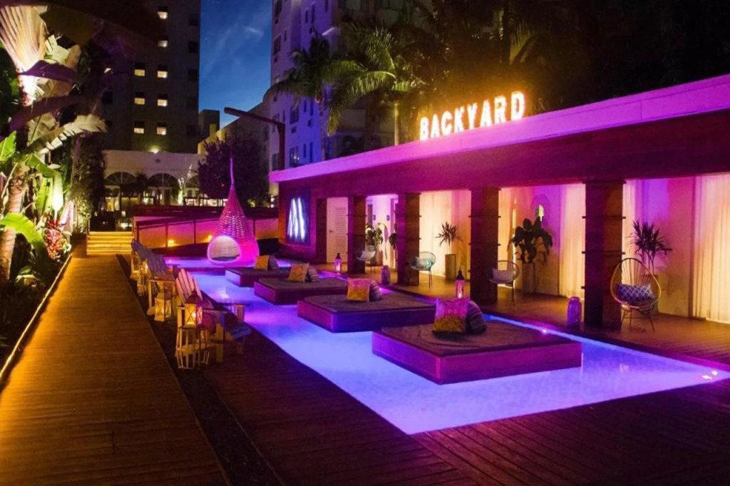 Marseilles Beachfront Hotel
