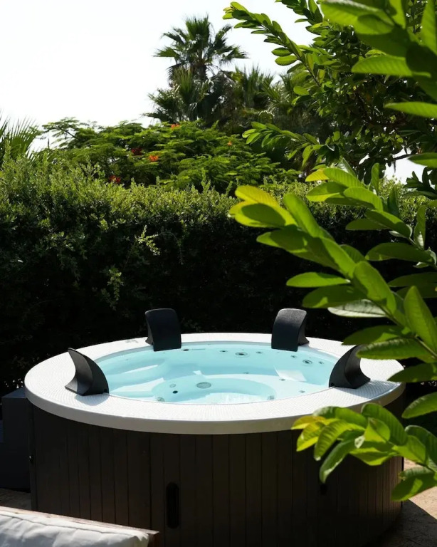 Laguava Resort