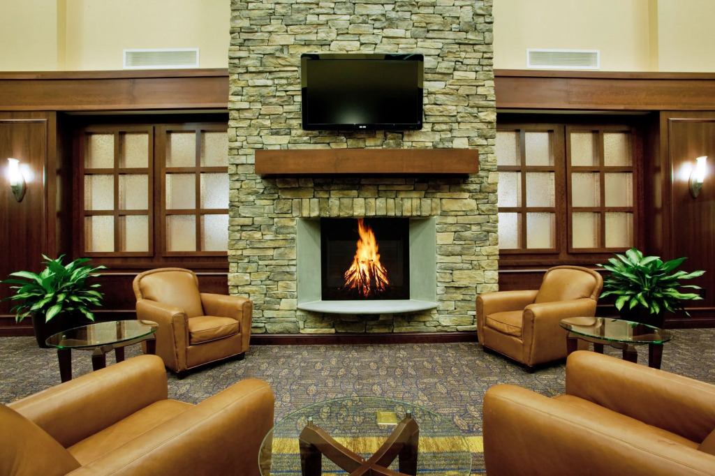 Holiday Inn Express & Suites Wilmington-Newark by IHG