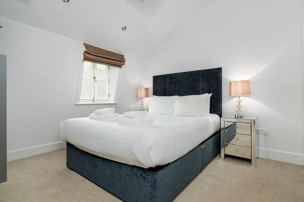 A Stunning Three Bedroom Home in Mayfair