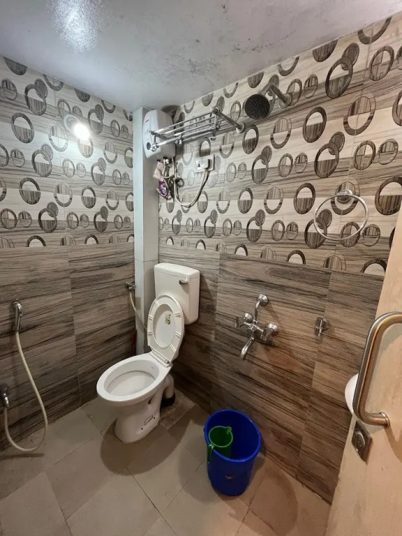 Red House Hostels - POWAI HOSTELS GROUPS