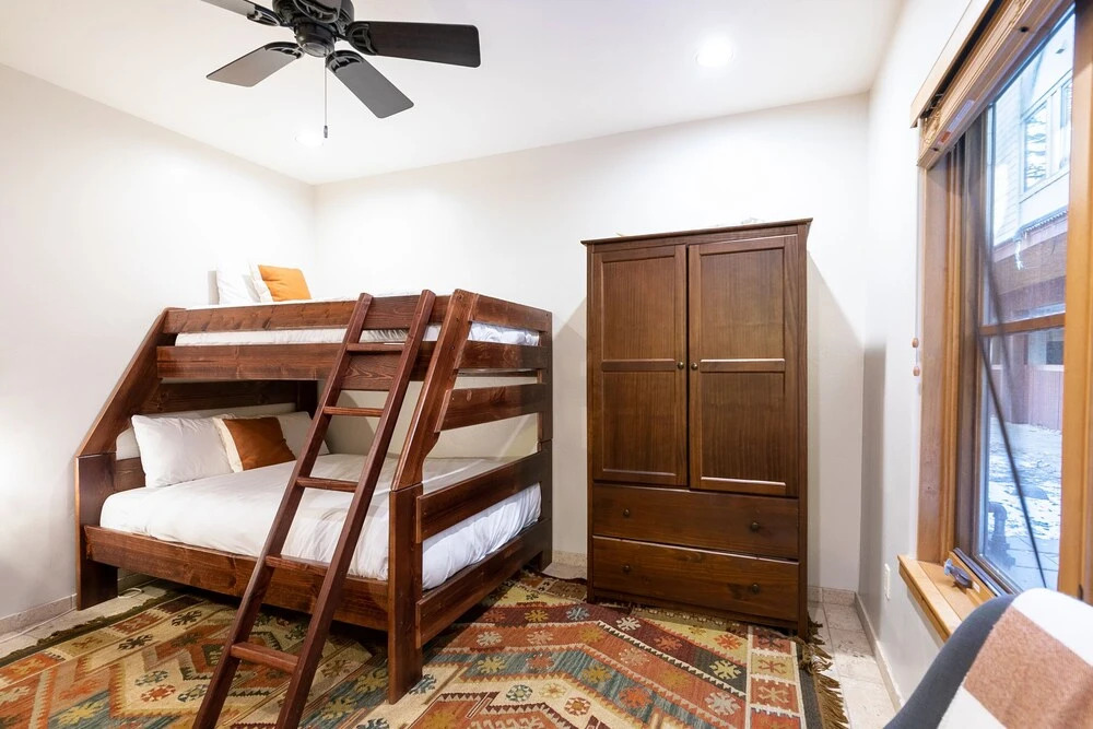 Owl Meadows 16 by AvantStay Walking Distance to Town Slopes