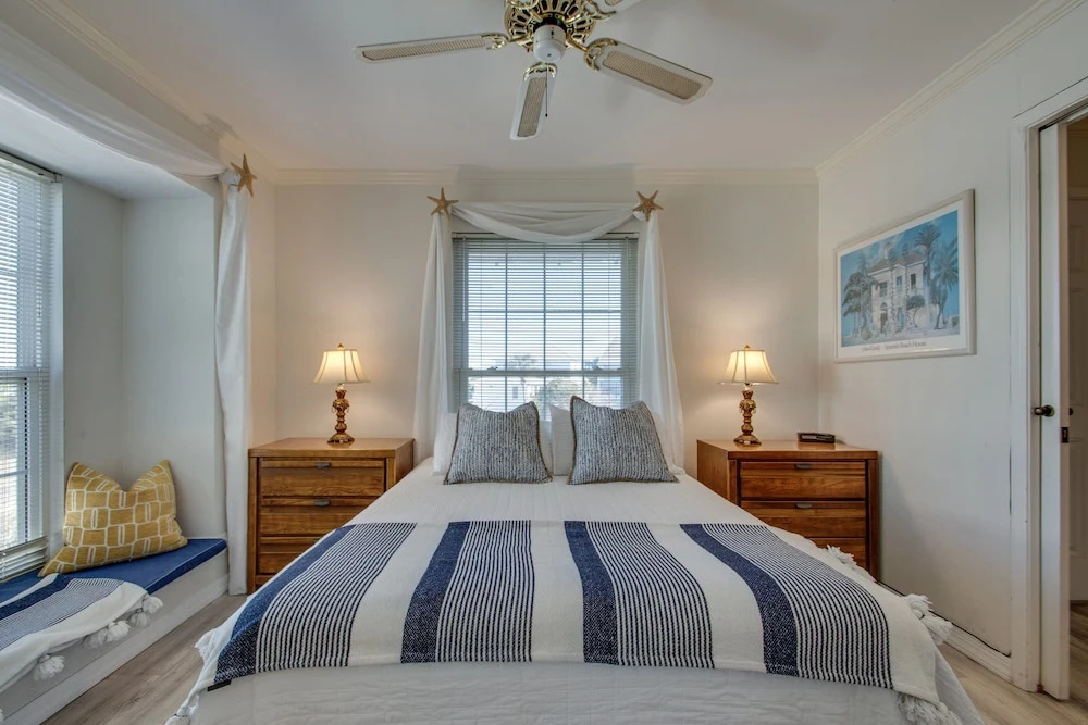 Summer Breeze 312 1 Bedroom Condo by RedAwning
