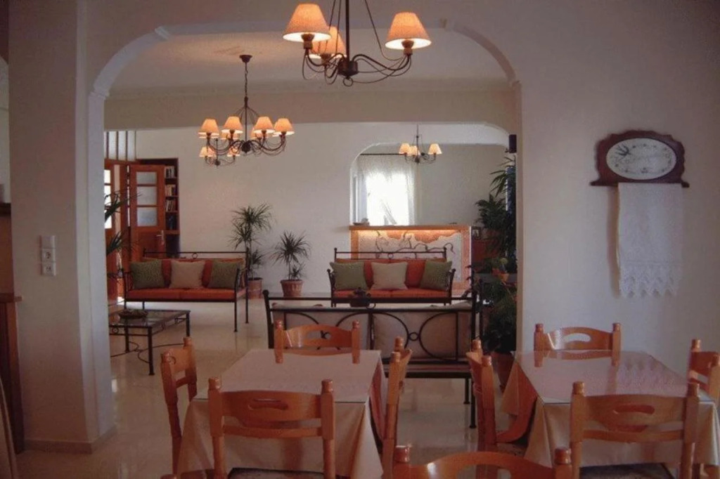 Karidis Hotel