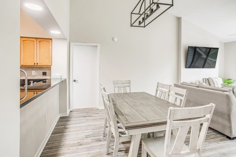 1 Mi to Golf & Pier: Myrtle Beach Townhome