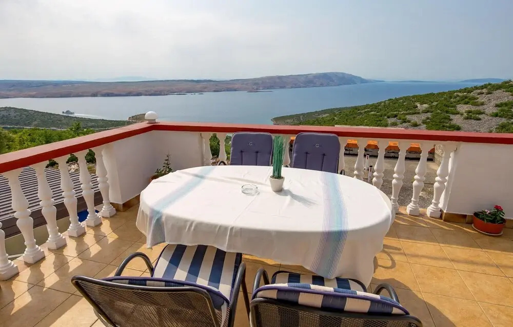 Stunning Apartment in Stinica With Wifi and 1 Bedrooms