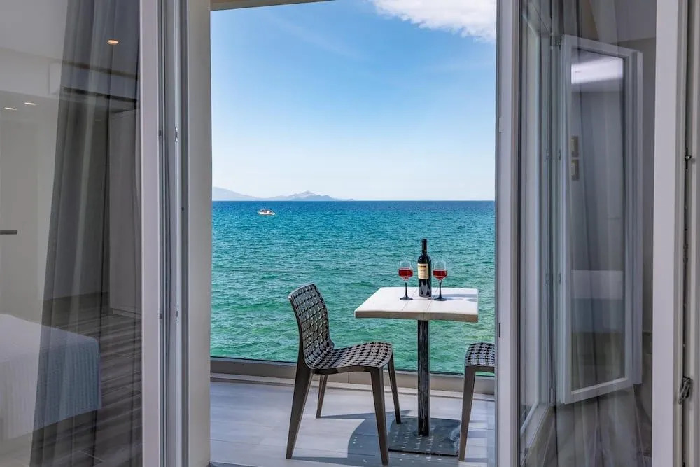 Kyma Rooms & Suites