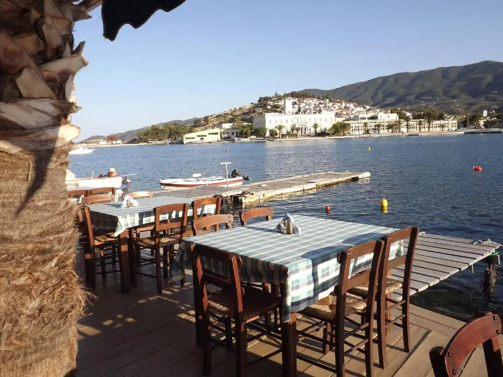 Theano Hotel