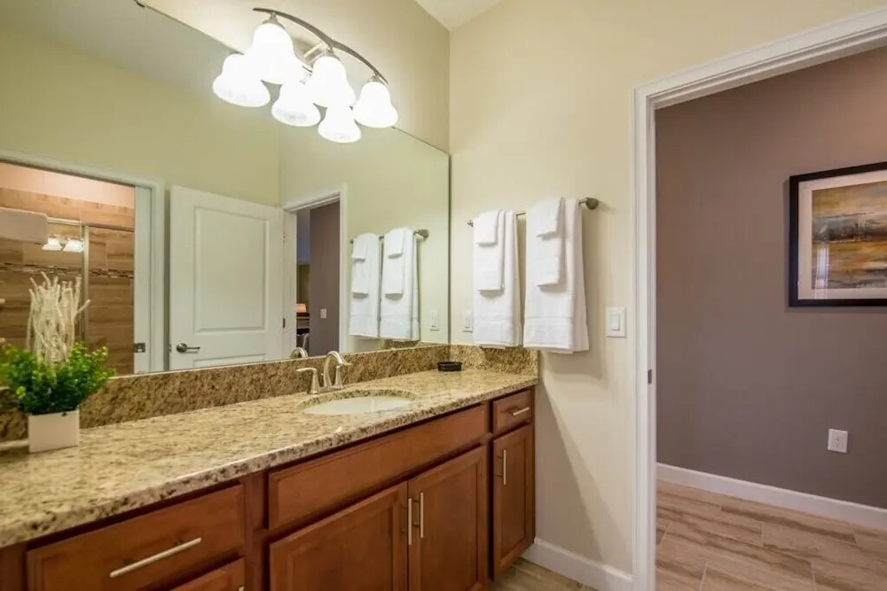 4 Bed 3 Ba Villa with Game Room & Pool