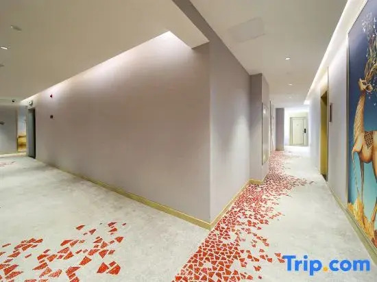 MingTing International Hotel (Yibin Lingang Xintiandi Town)