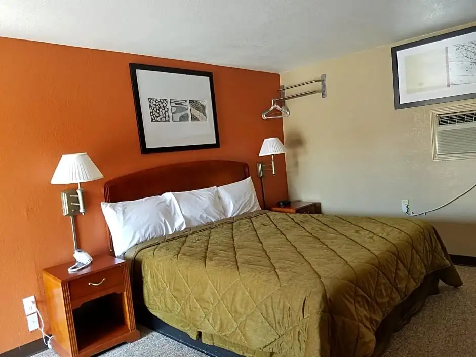 Budget Inn
