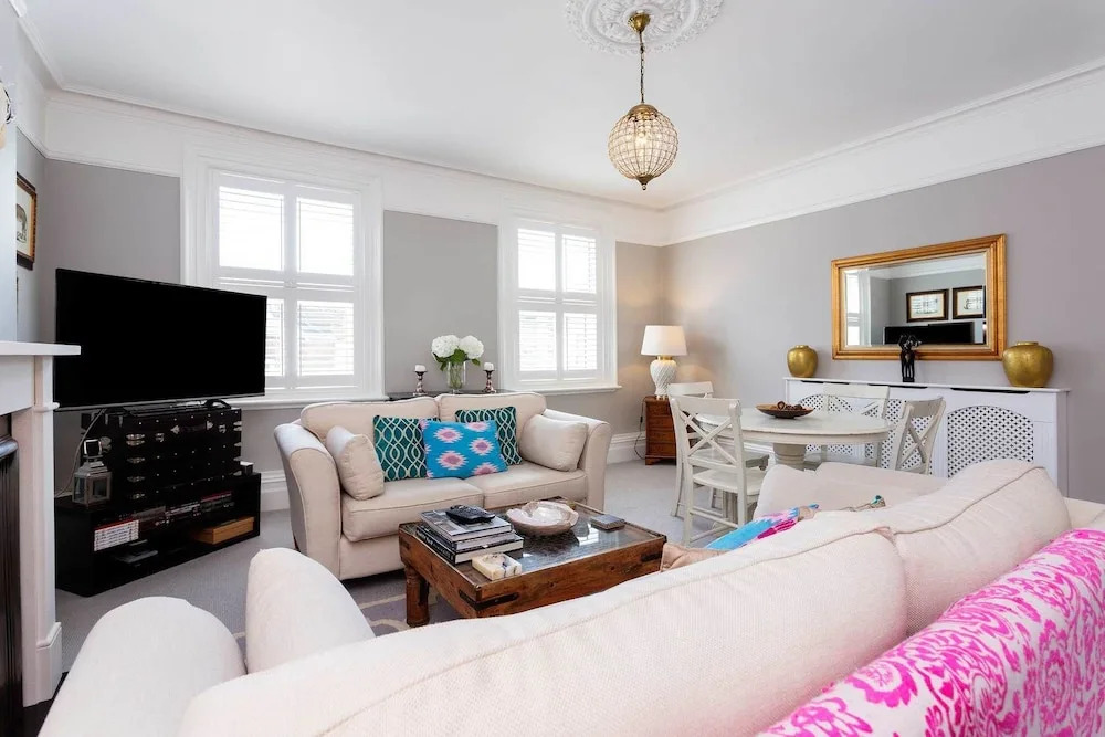 Veeve - Salisbury Retreat