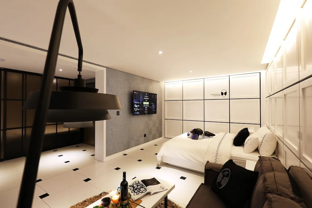 MARI boutique hotel
