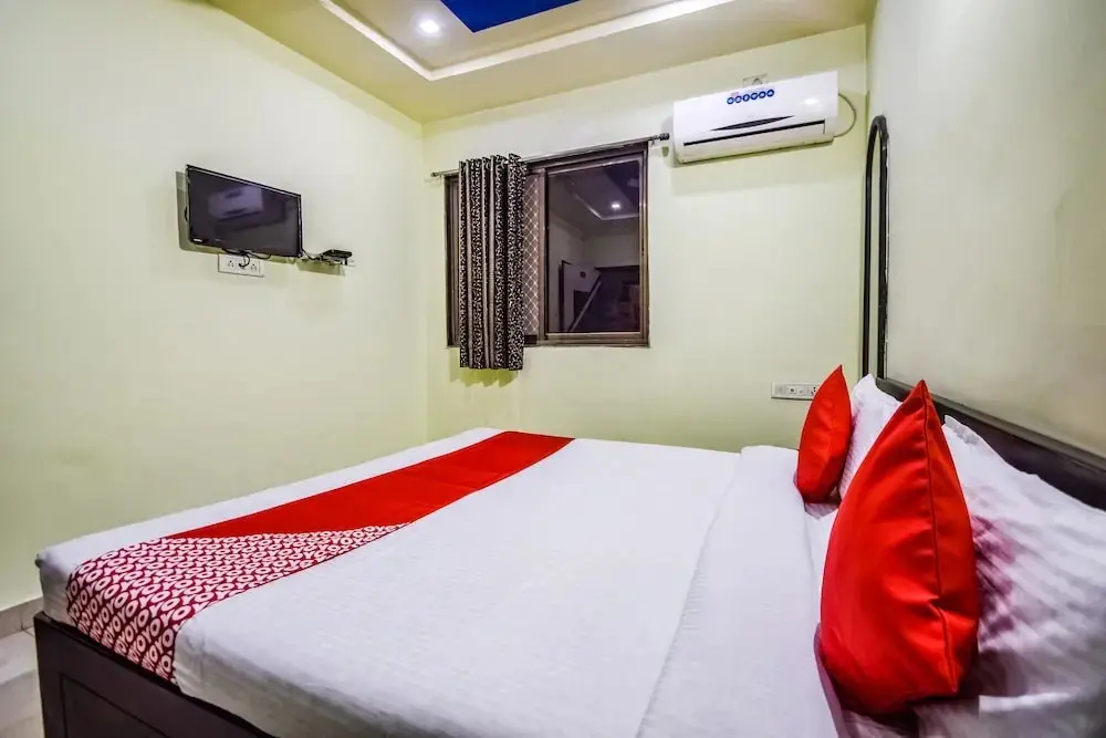Hotel Prabhave & Dining Hall By OYO Rooms