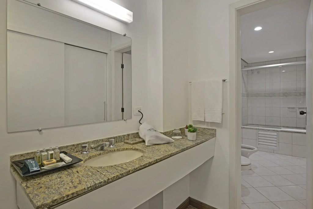 Hotel Deville Curitiba