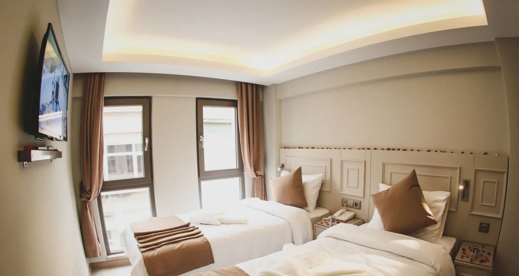 X-NELLYİ HOTEL
