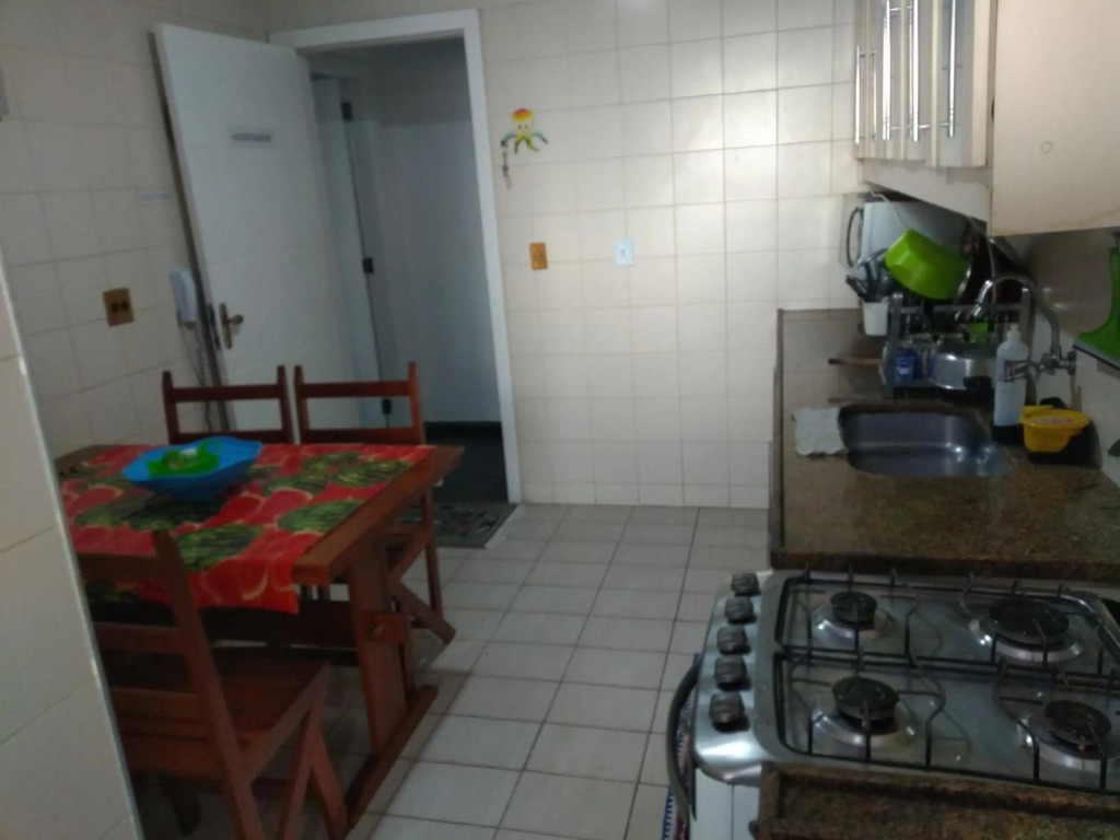 Suíte com Cozinha independente em Apartamento