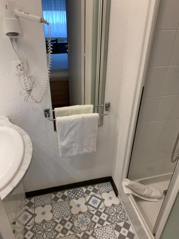 Ever Route 64 Brit Hotel Tarbes Ibos