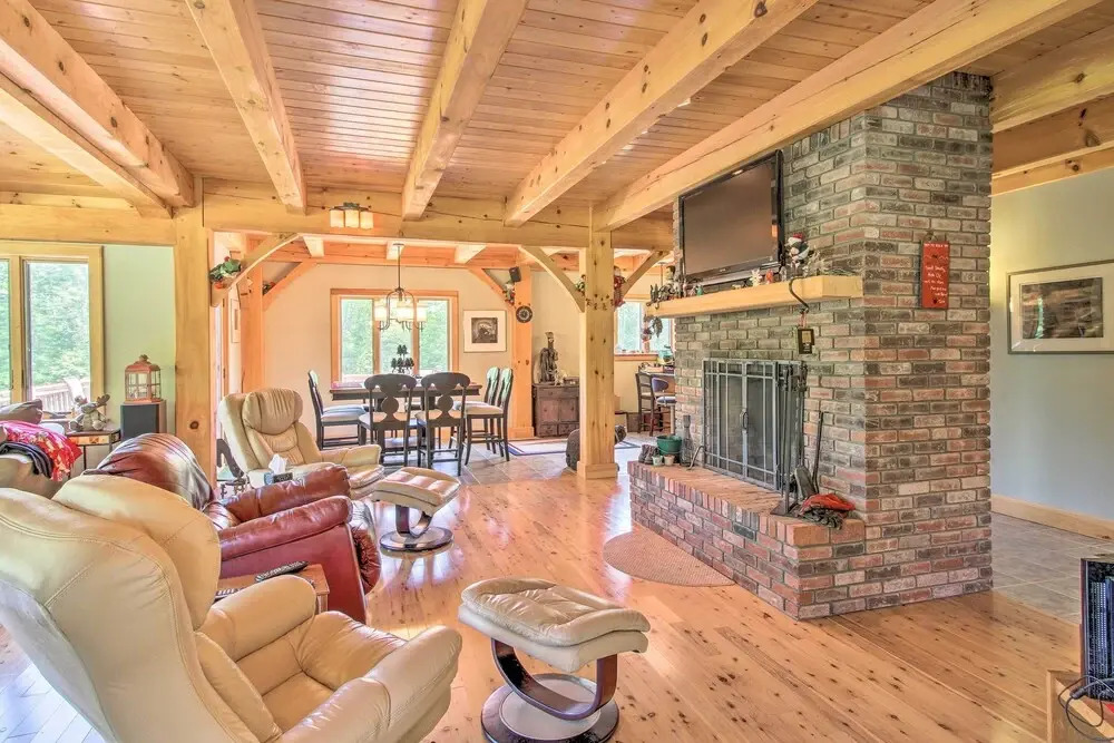 Chester Home w/ Views ~ 10 Mi to Okemo Mtn Resort!
