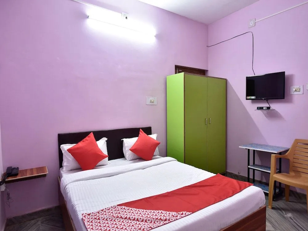 Oyo 14712 The New Garden Inn
