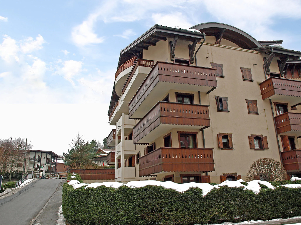 Apartment Jardins Alpins 2 by Interhome