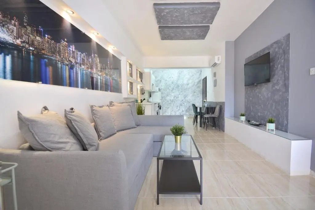 PMP Adamia Apartments