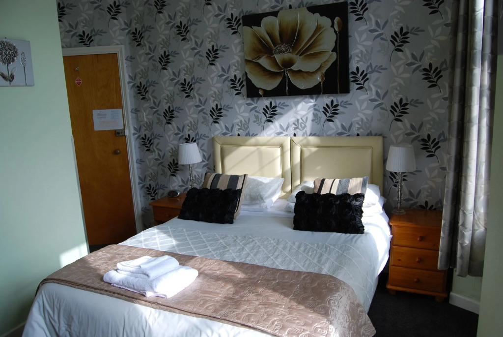 Tudor Court Guest House