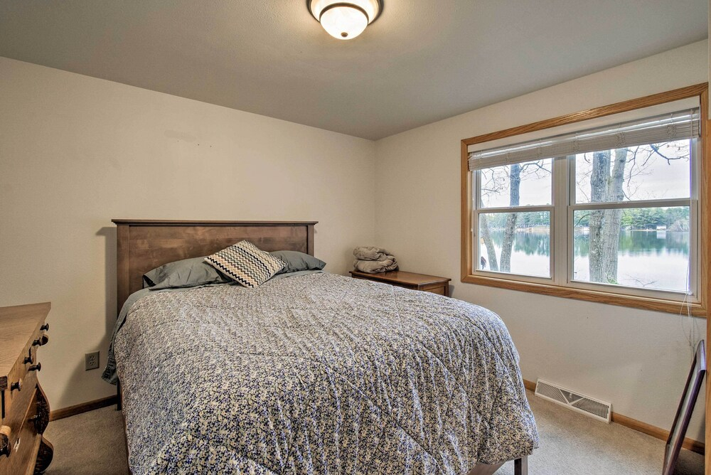 Lakefront Home w/ Seasonal Dock - 2 Mi to Skiing!