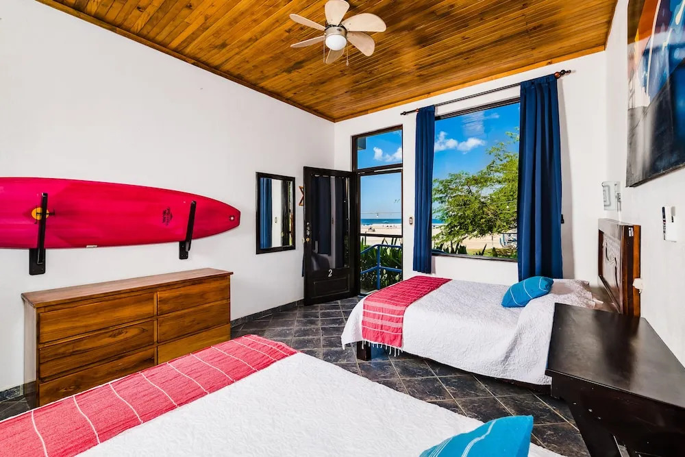 Witch's Rock Surf Camp Beachfront HOTEL