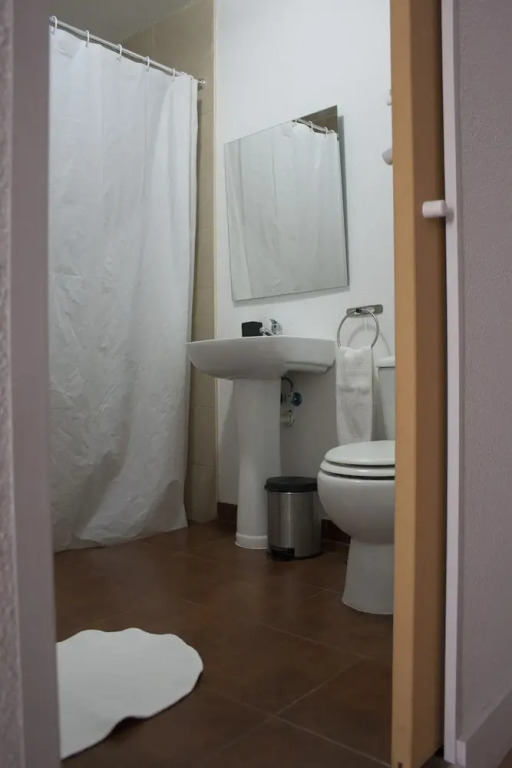 Avis Guesthouse