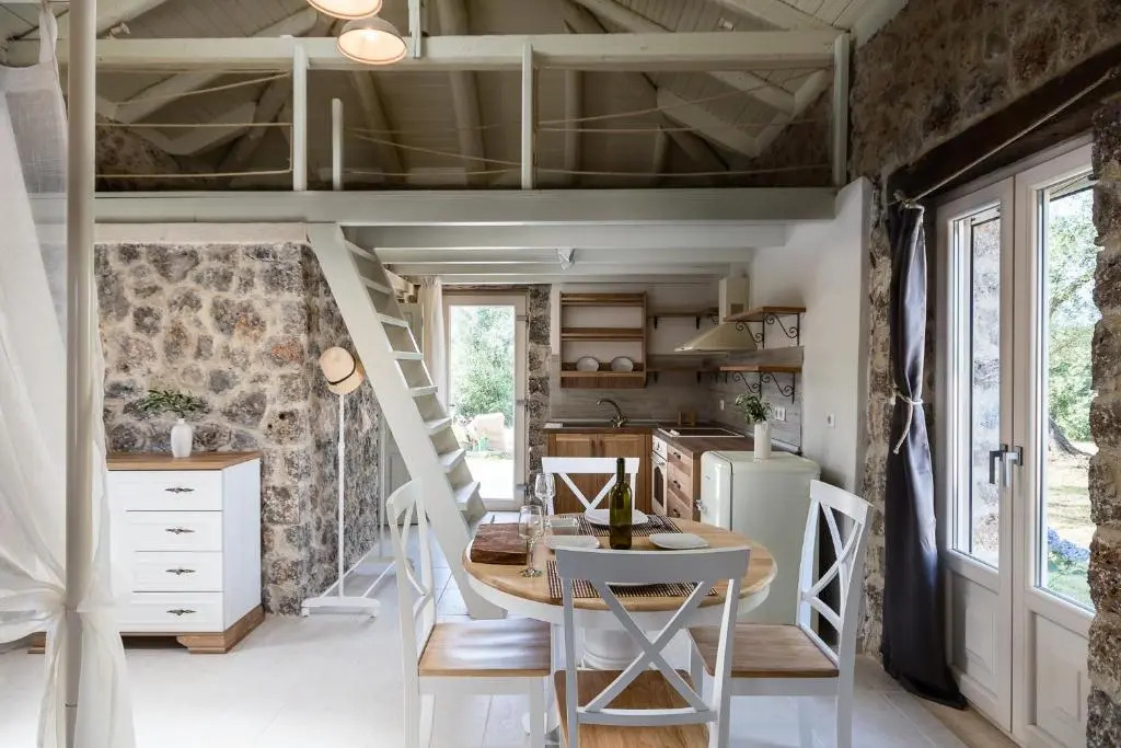 The Wild Cyclamen stone house and estate