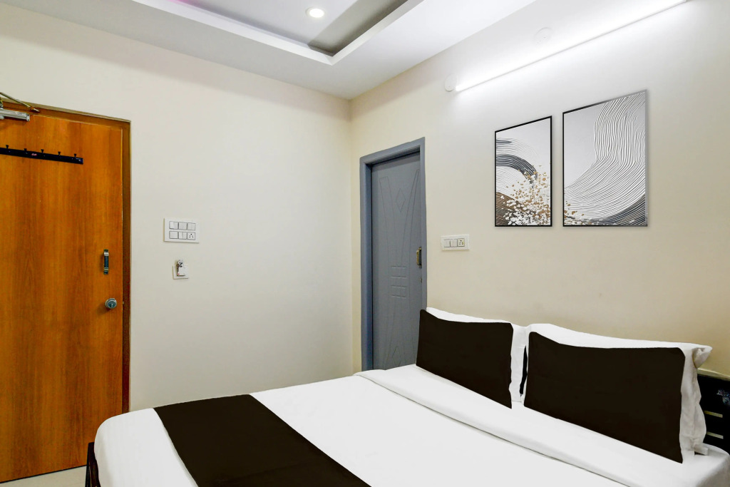 Super Collection O Khajaguda Hills Formerly Sri Balaji Luxury Rooms